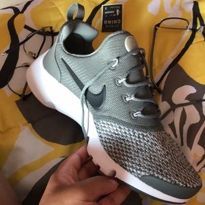 NEW Nike Prestos